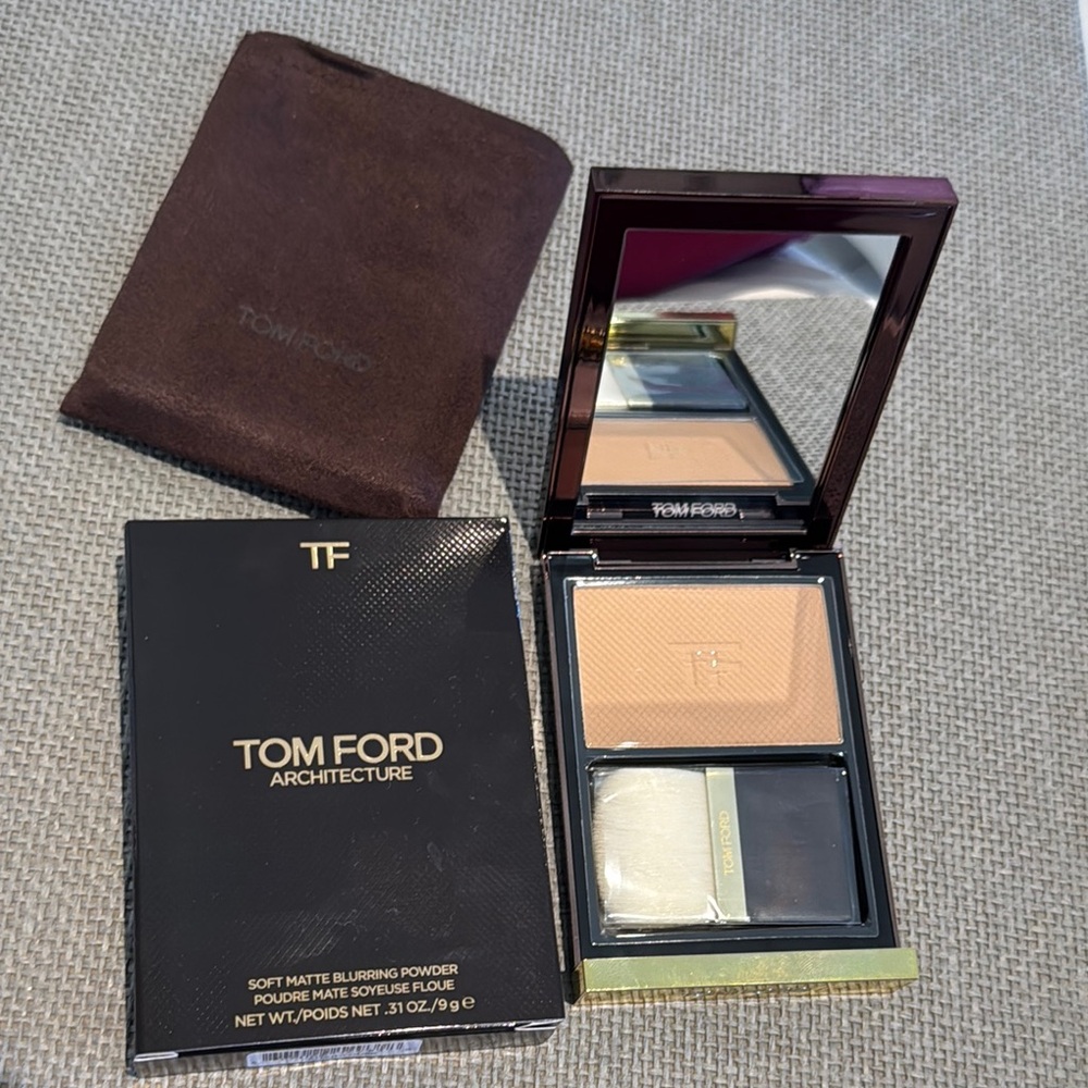 Tom Ford Architecture Soft Matte Blurring Powder in Sahara dust shade brand new